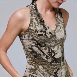 White House Black Market Sleeveless Sidewinder Print